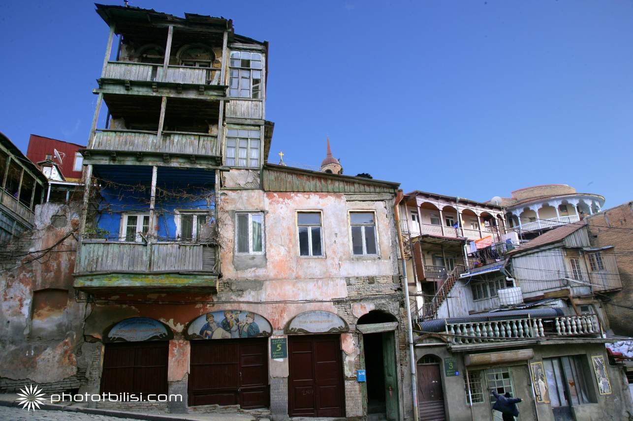 photo-tbilisi-by-alex-wed-photographer-georgia-Avlabari-YN8O0125-001-ps-dp-001-ps